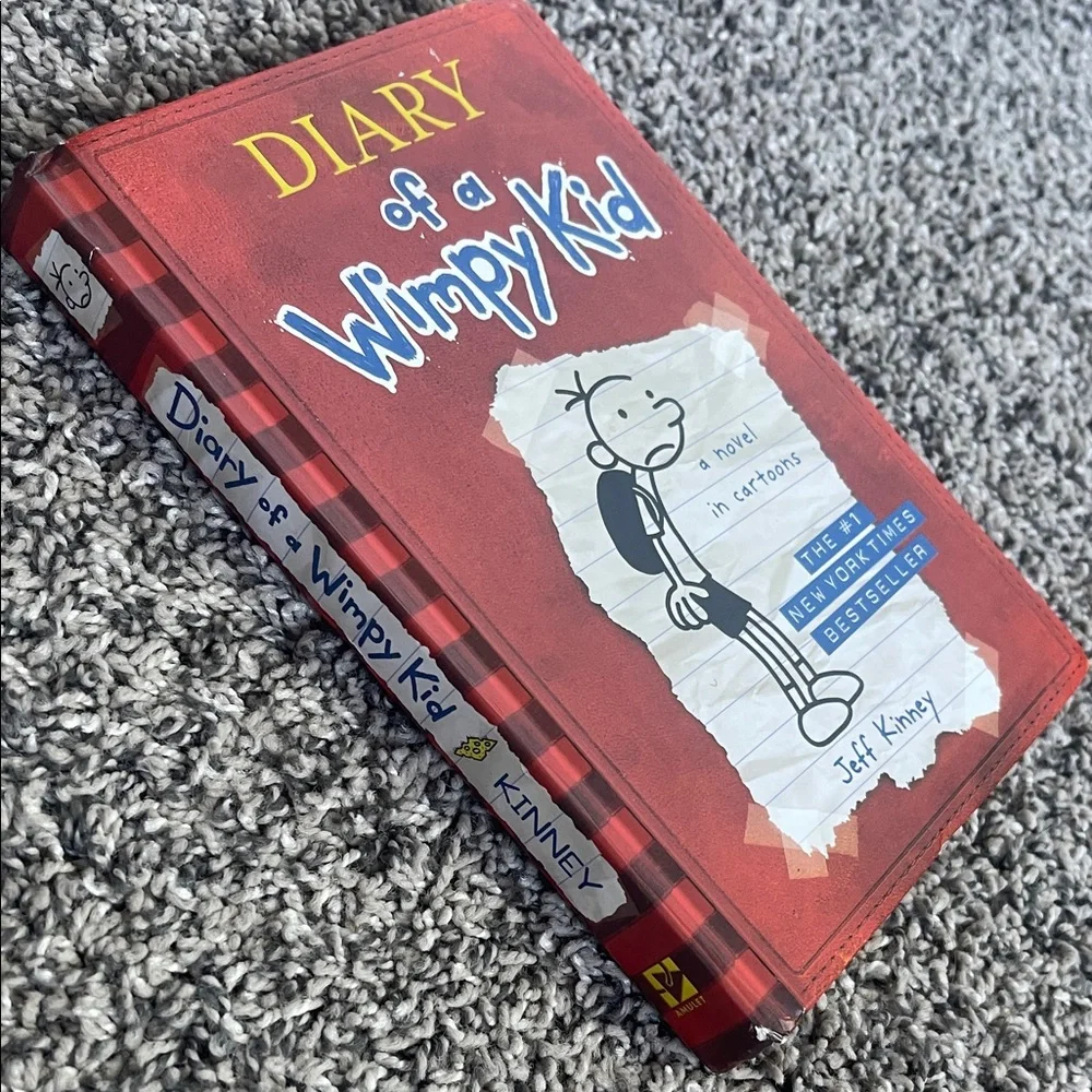 book Diary of a wimpy kid by Jeff Kinney  best seller SEE FLAWS